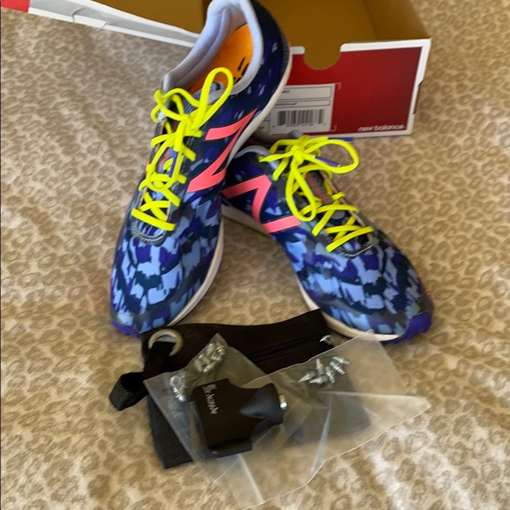 New Balance XC 700 v5 Track Shoes with Spikes